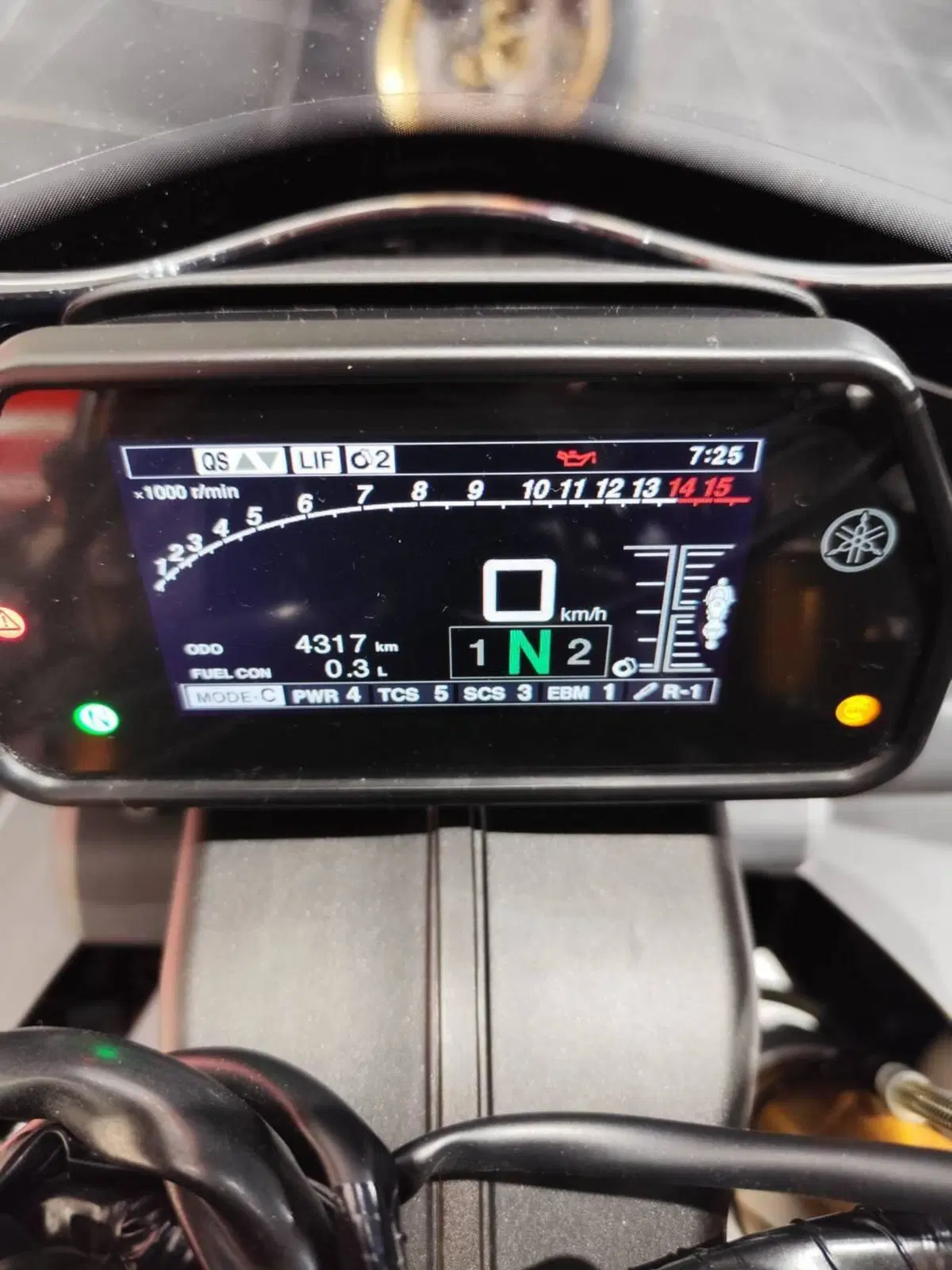 Yamaha YZF R1M (2020 - 25) (12)