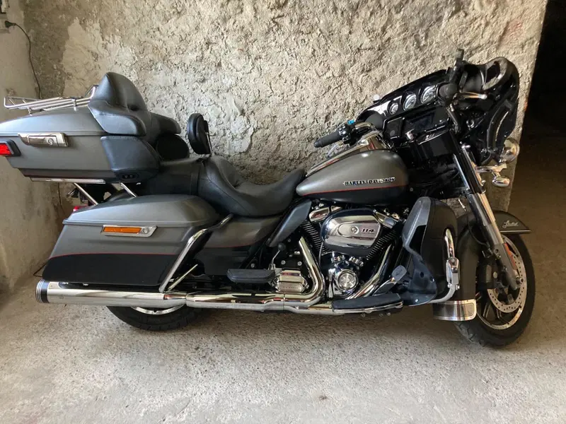 Harley-Davidson 114 Electra Glide Ultra Limited Low (2019) - FLHTKL (6)