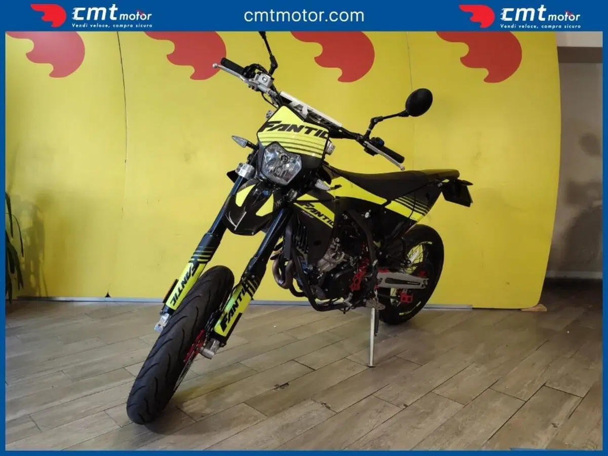 Fantic Motor XMF 125 Motard Performance 4T (2023 - 24) (2)