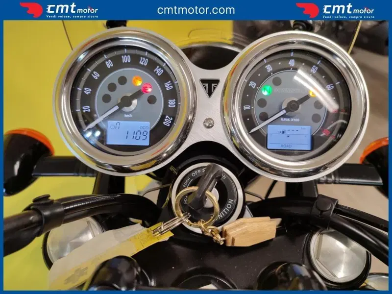 Triumph Bonneville T100 (2021 - 25) (5)
