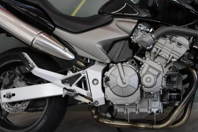 Honda Hornet 600 (2003 - 04) (14)