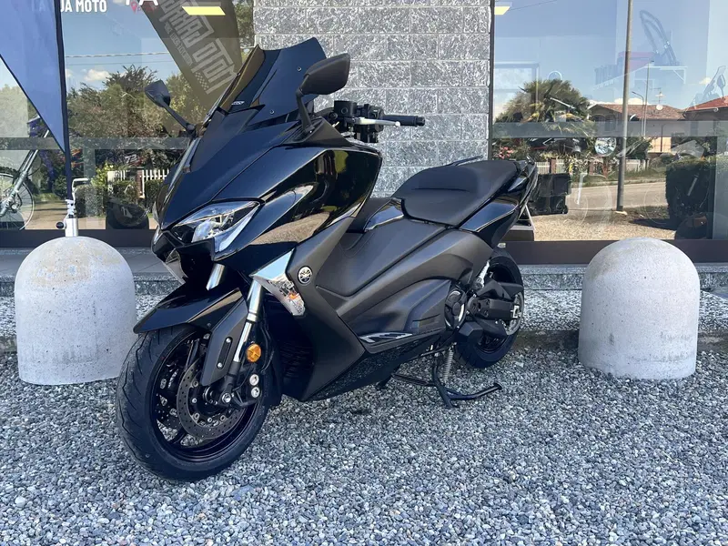 Yamaha T-Max 530 (2017 - 19) (3)
