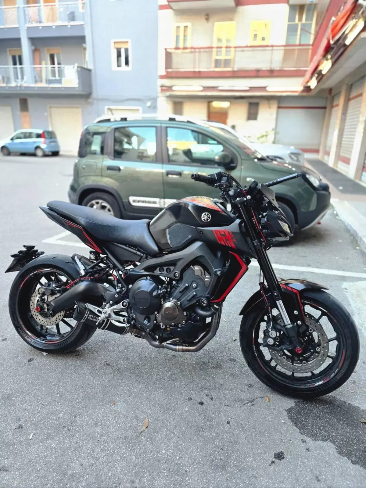 Yamaha MT-09 (2017 - 20) (2)