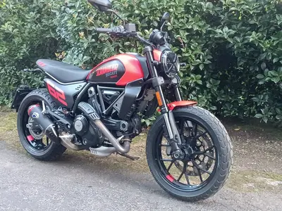 Ducati Scrambler 800 Full Throttle (2023 - 24) usata