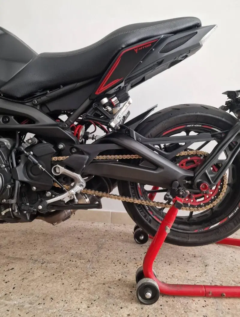 Yamaha MT-09 (2017 - 20) (6)