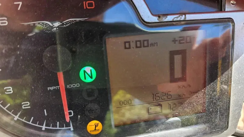 Moto Guzzi Griso 1200 8V Special Edition (2012 - 16) (5)