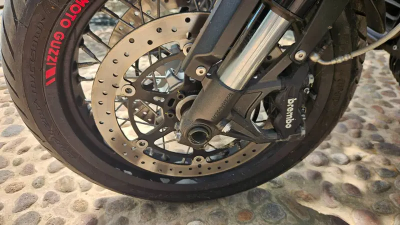 Moto Guzzi Griso 1200 8V Special Edition (2012 - 16) (7)