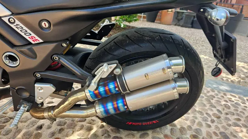 Moto Guzzi Griso 1200 8V Special Edition (2012 - 16) (8)