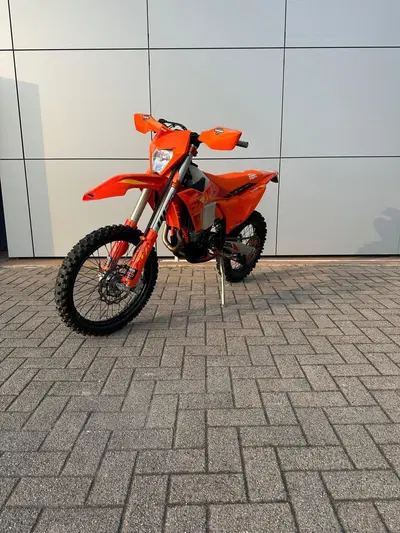 KTM 250 EXC-F Six Days (2025) usata