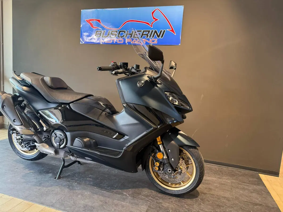 Yamaha T-Max 560 Tech Max (2022 - 24) (10)