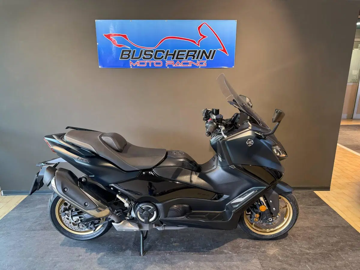 Yamaha T-Max 560 Tech Max (2022 - 24) (11)