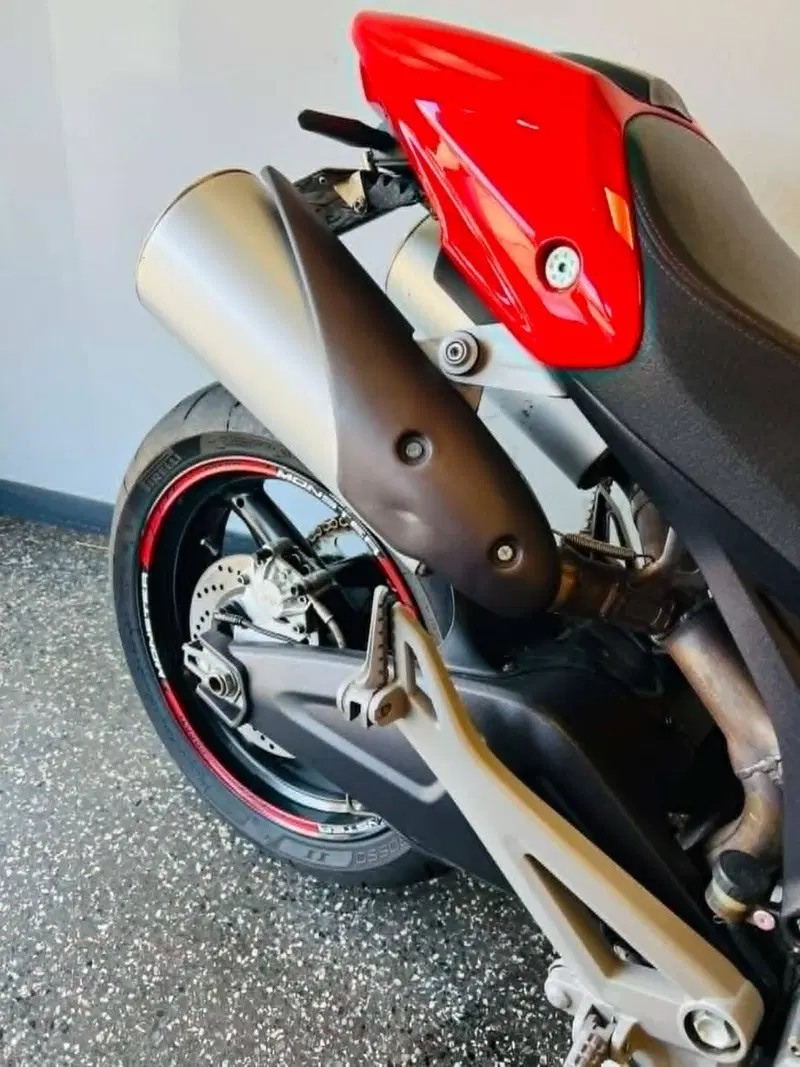 Ducati Monster 696 (2008 - 13) (7)