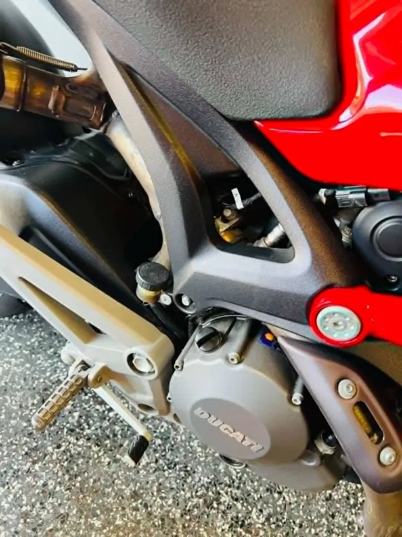 Ducati Monster 696 (2008 - 13) (13)