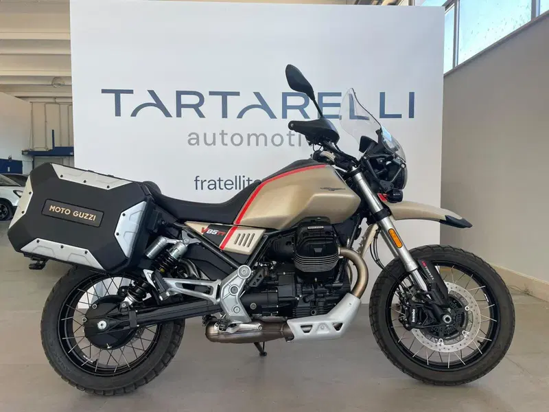 Moto Guzzi V85 TT Travel (2021 - 23)
