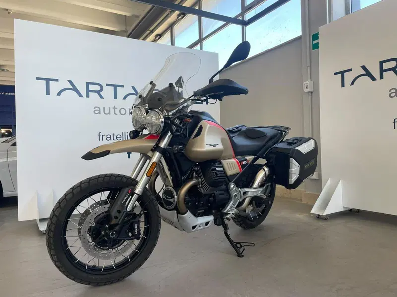 Moto Guzzi V85 TT Travel (2021 - 23) (4)