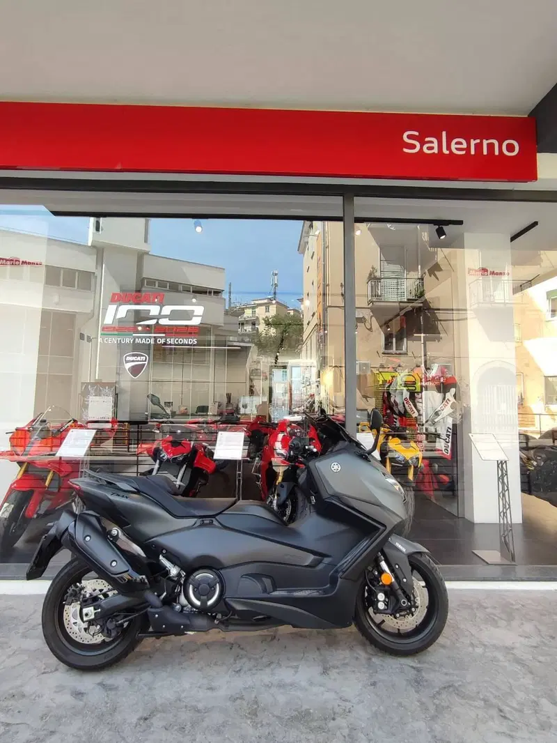 Yamaha T-Max 560 (2025 - 26)