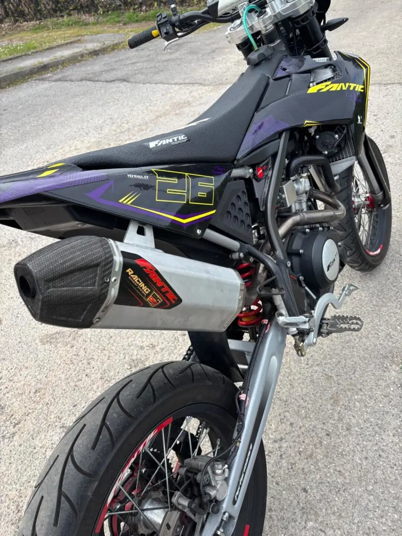 Fantic Motor Motard 125 M Performance 4t (2019) (4)