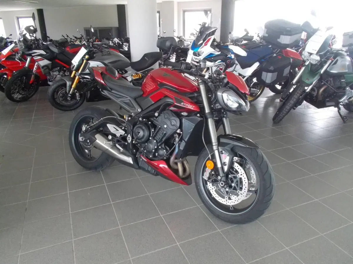 Triumph Street Triple 765 RS (2023 - 26)