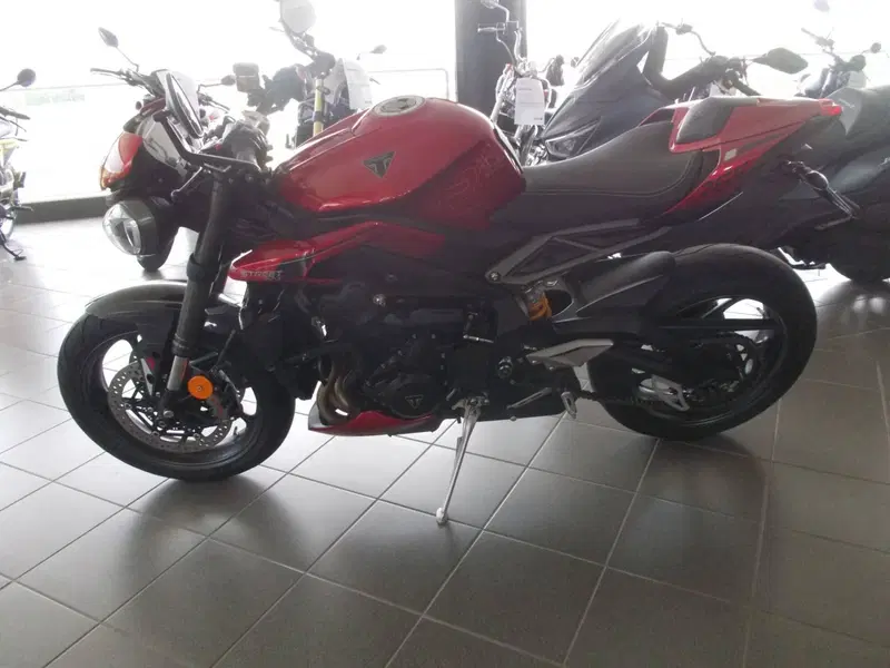 Triumph Street Triple 765 RS (2023 - 26) (4)