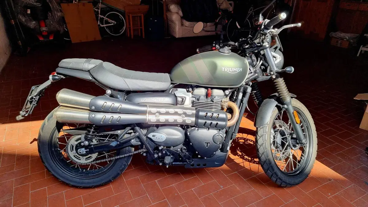 Triumph Street Scrambler 900 (2021 - 22) (2)