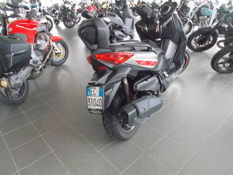 Yamaha X-Max 400 (2013 - 16) (2)
