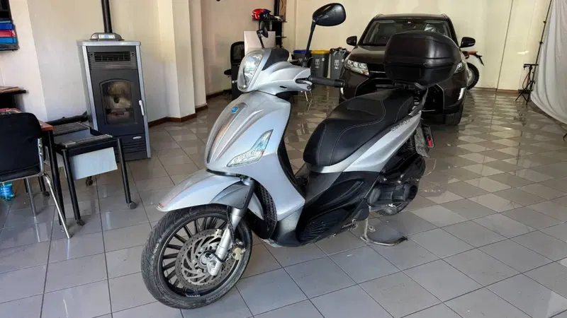 Piaggio Beverly 300 S i.e. ABS-ASR (2016 - 20) (3)
