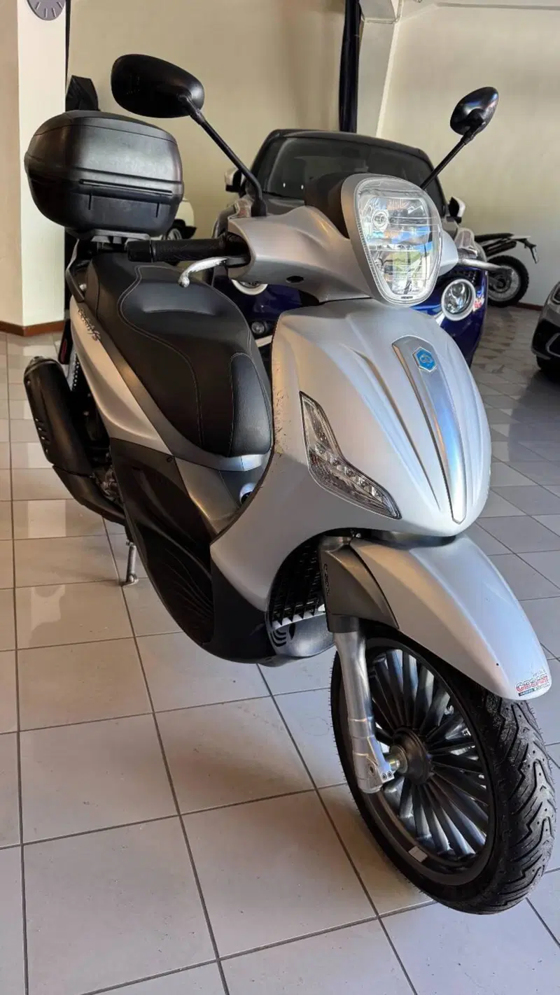 Piaggio Beverly 300 S i.e. ABS-ASR (2016 - 20) (8)