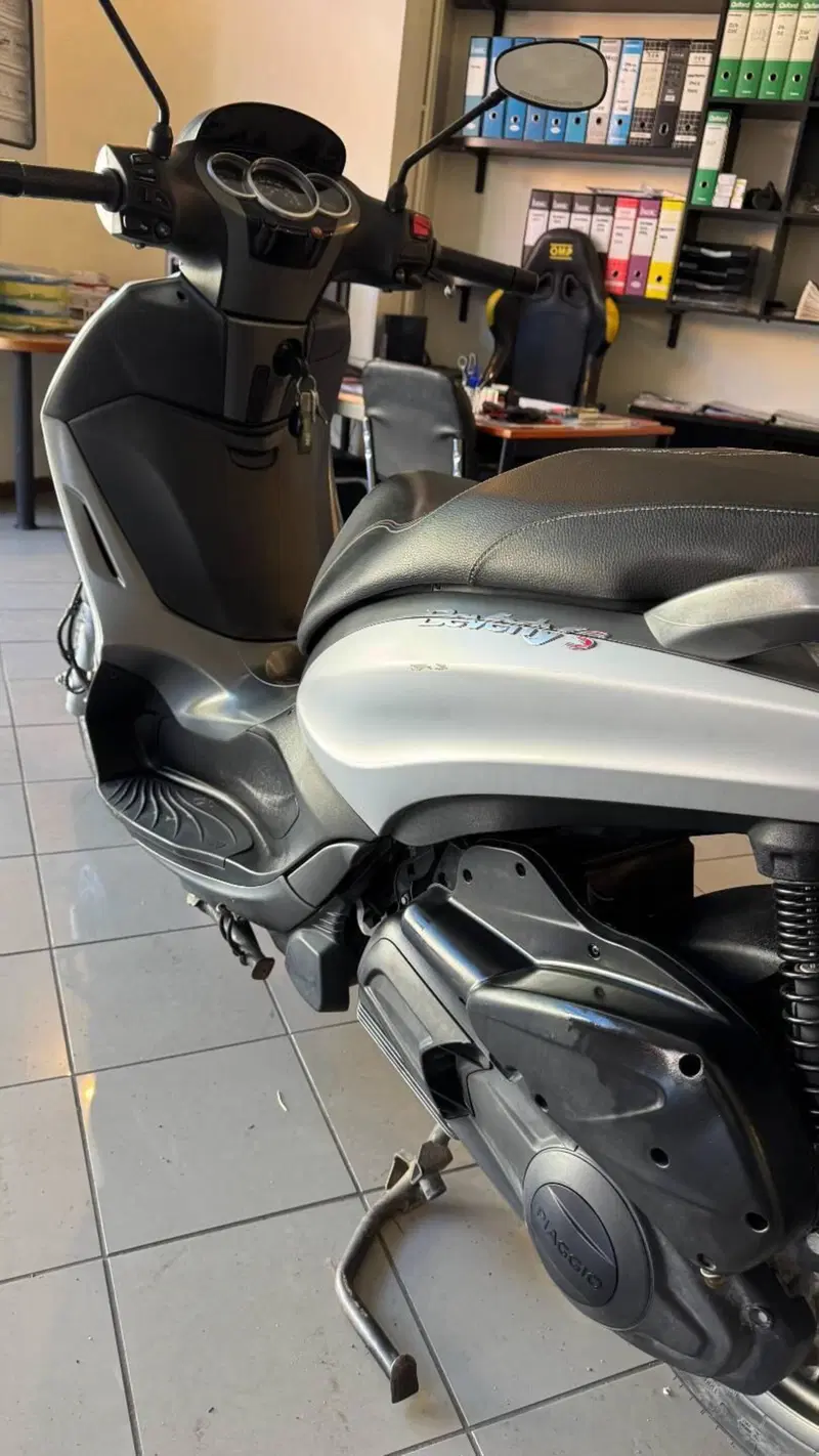 Piaggio Beverly 300 S i.e. ABS-ASR (2016 - 20) (10)