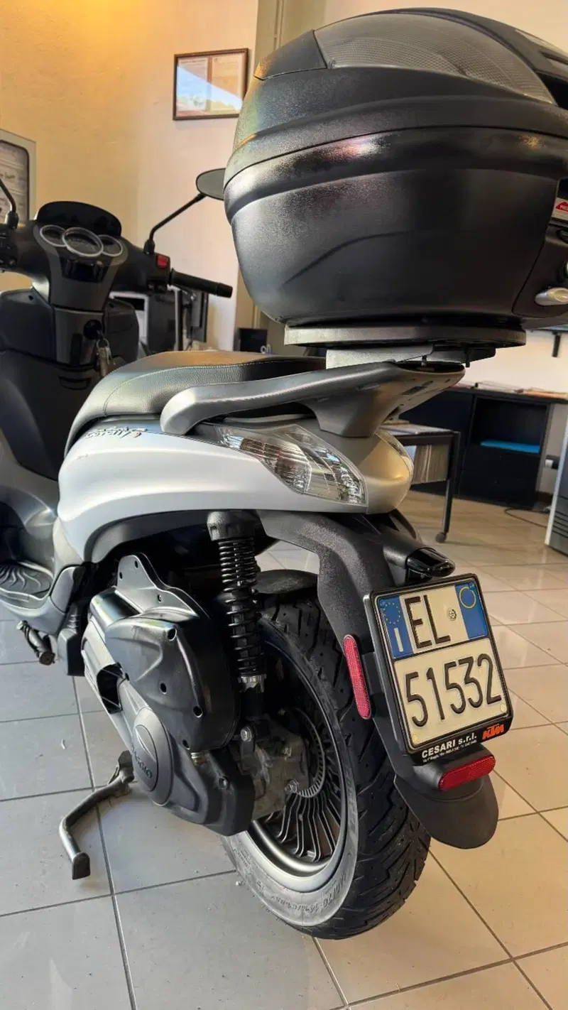 Piaggio Beverly 300 S i.e. ABS-ASR (2016 - 20) (11)