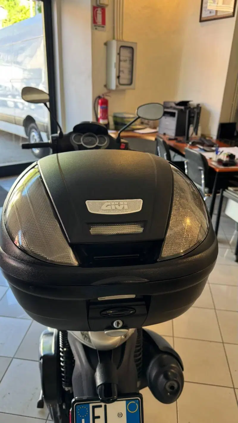 Piaggio Beverly 300 S i.e. ABS-ASR (2016 - 20) (13)
