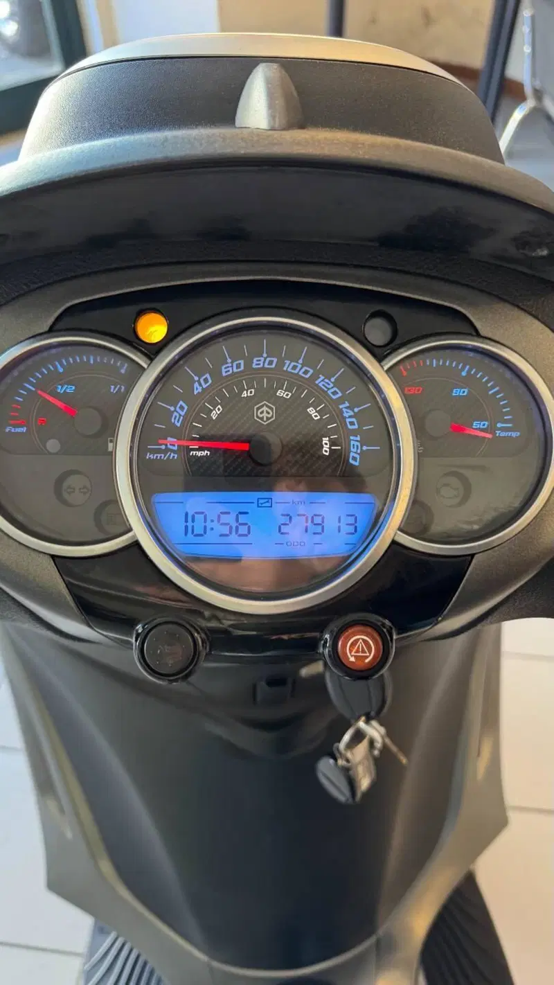 Piaggio Beverly 300 S i.e. ABS-ASR (2016 - 20) (14)