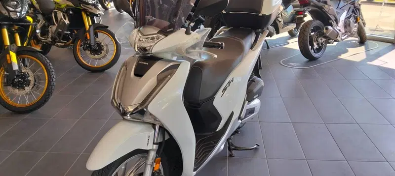 Honda SH 150i (2017 - 19) (3)
