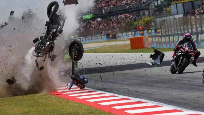 Nico Cereghini: &ldquo;Adesso lo vedono tutti che in MotoGP serve pi&ugrave; sicurezza&rdquo;