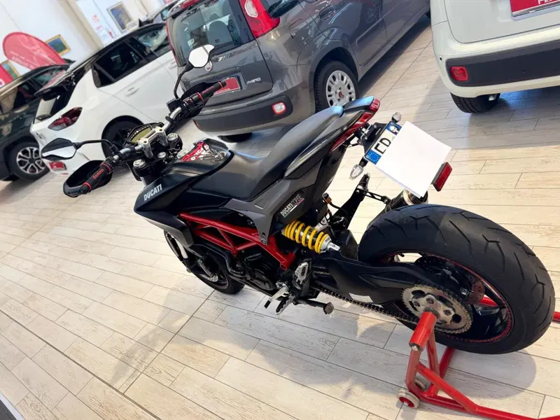 Ducati Hypermotard 821 (2013 - 15) (11)