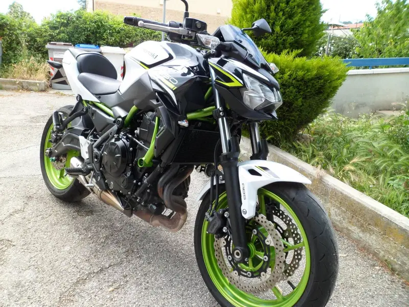 Kawasaki Z 650 (2021 - 24) (2)
