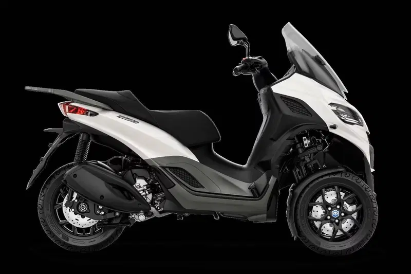 Piaggio MP3 310 (2025 - 26) (2)