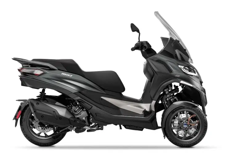 Piaggio MP3 530 Hpe Exclusive (2025 - 26) (3)