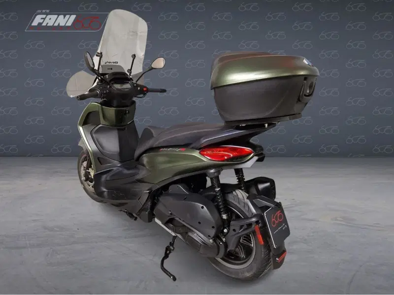Piaggio Beverly 300 ABS-ASR (2021 - 25) (3)