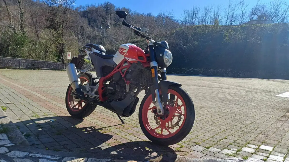 Swm Varez 125 (2022 - 23) (3)