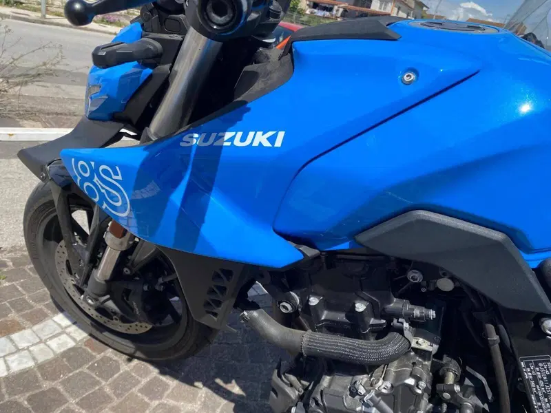 Suzuki GSX-8S (2025 - 26) (5)