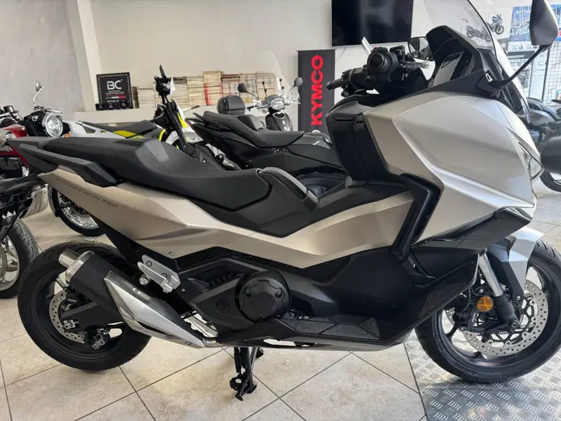 Honda Forza 750 (2025 - 26) (4)
