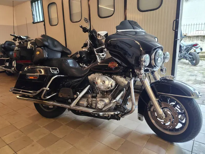 Harley-Davidson 1450 Electra Glide Standard (2001 - 03) - FLHT