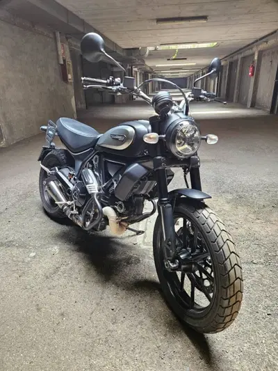 Ducati Scrambler 800 Icon Dark (2020) usata