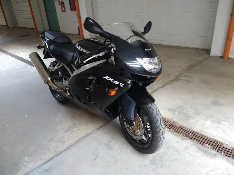 Kawasaki Ninja 900 ZX-9R (1998 - 01)