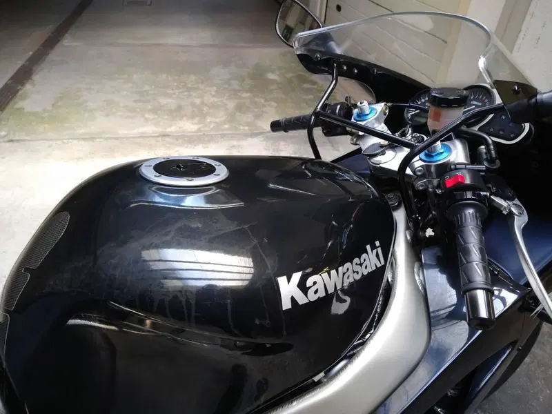 Kawasaki Ninja 900 ZX-9R (1998 - 01) (7)