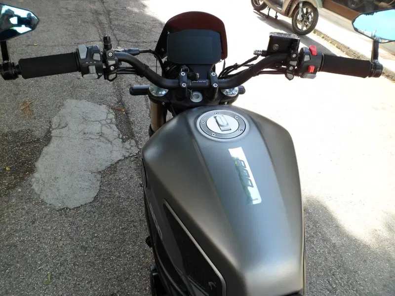 Benelli Leoncino 800 (2022 - 26) (10)