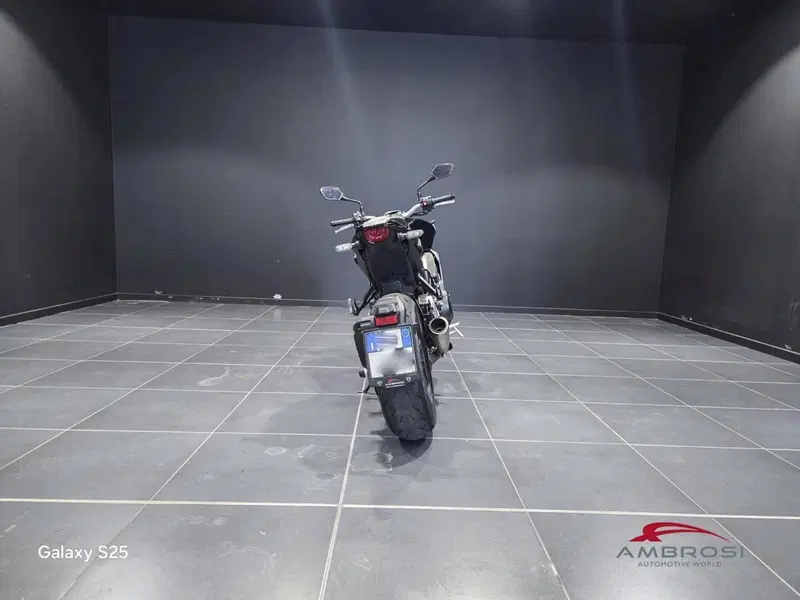 Honda CB 1000 R (2021 - 25) (3)