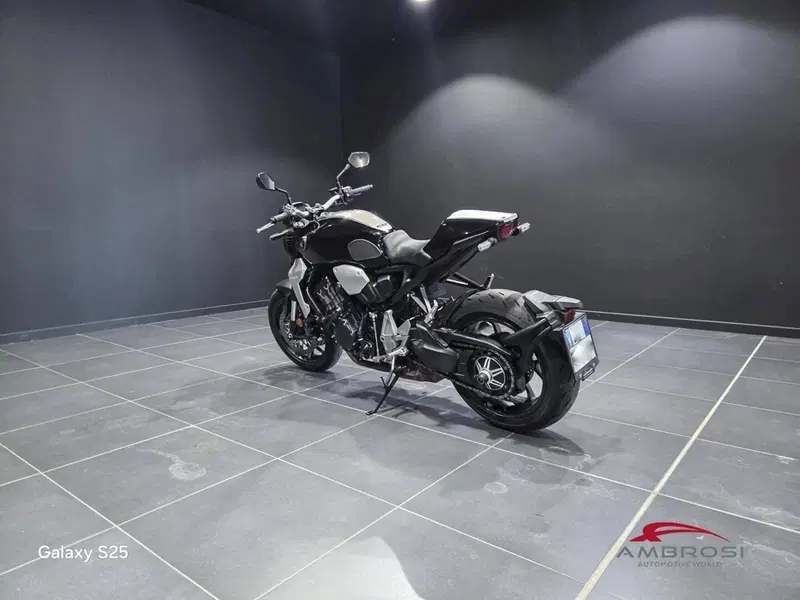 Honda CB 1000 R (2021 - 25) (7)