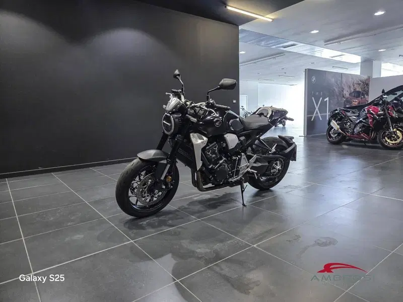 Honda CB 1000 R (2021 - 25) (10)