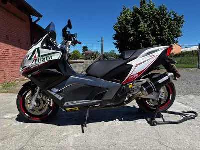 Aprilia SRV 850 ABS (2011 - 16) usata